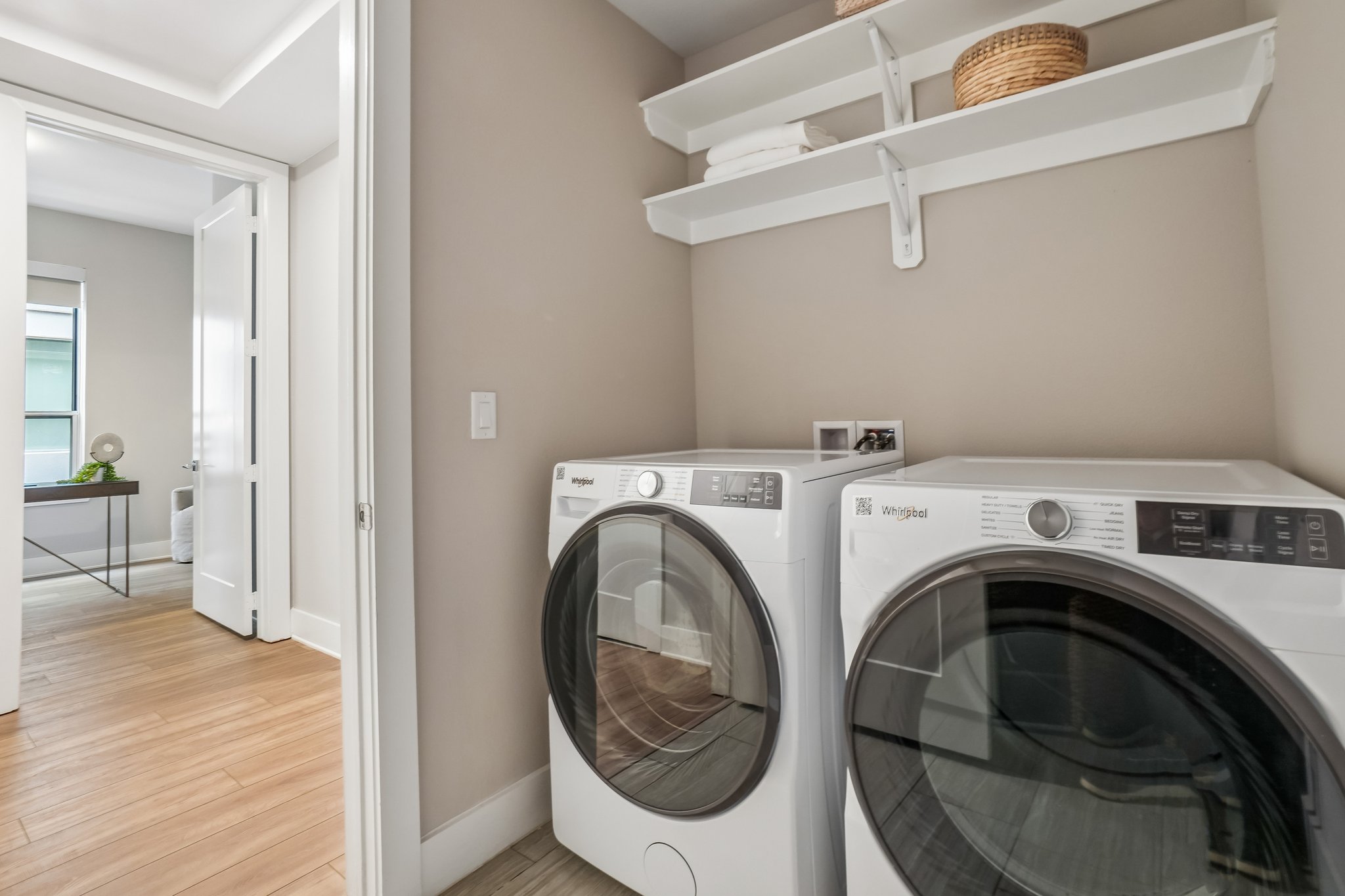 Full-size Washer/Dryer